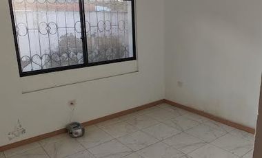SE VENDE HOSTAL EN EL CENTRO DE PUERTO LOPEZ