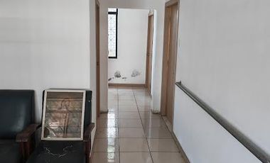 SE VENDE CASA UBICADA EN LA AV. UNIVERSITARIA CERCA DEL ESTADIO