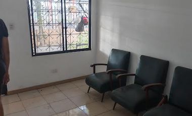 SE VENDE CASA UBICADA EN LA AV. UNIVERSITARIA CERCA DEL ESTADIO