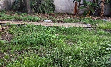 SE VENDE CASA UBICADA EN LA AV. UNIVERSITARIA CERCA DEL ESTADIO