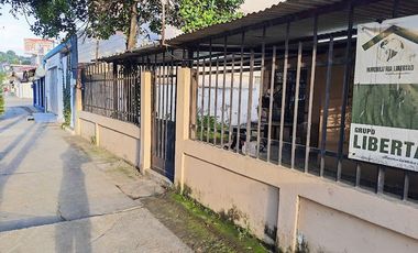 SE VENDE CASA UBICADA EN LA AV. UNIVERSITARIA CERCA DEL ESTADIO