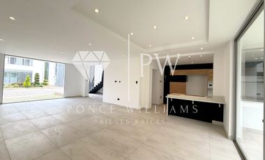 CASA EN VENTA TUMBACO