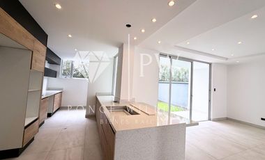 CASA EN VENTA TUMBACO