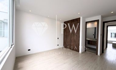 CASA EN VENTA TUMBACO