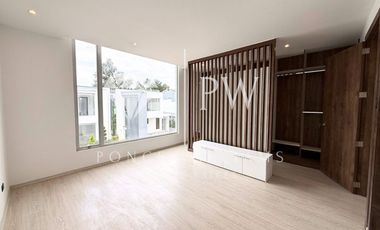 CASA EN VENTA TUMBACO