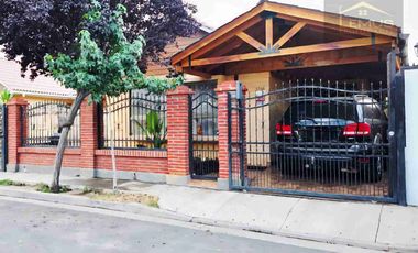 SE VENDE HERMOSA CASA EN BARRIO ORIENTE, LOS ANDES