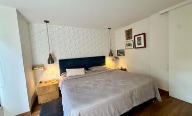 Venta casa Poblado 3 niveles