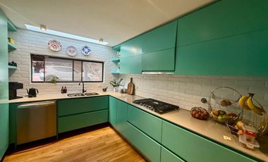 Venta casa Poblado 3 niveles