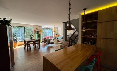 Venta casa Poblado 3 niveles