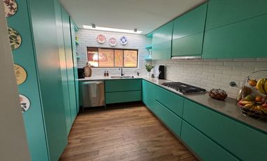 Venta casa Poblado 3 niveles