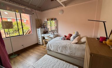 Venta casa Poblado 3 niveles