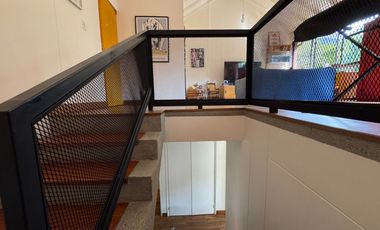 Venta casa Poblado 3 niveles