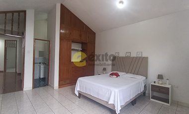 CASA DE 2 PISOS EN VENTA FRENTE A PARQUE SAN ISIDRO– URB. MONTERRICO, PIURA