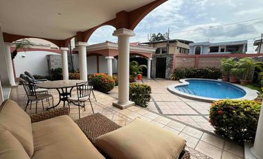 Se alquila casa amoblada 4 habit en Las Riberas • Km 1.5 Vía a Samborondón