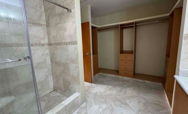 Se alquila casa amoblada 4 habit en Las Riberas • Km 1.5 Vía a Samborondón