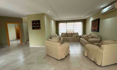 Se alquila casa amoblada 4 habit en Las Riberas • Km 1.5 Vía a Samborondón