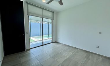 Casa de 1 planta, con alberca, en privada con amenidades.