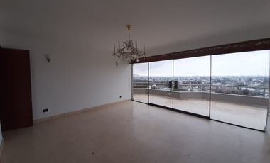 Espectacular casa en alquiler con vista panorámica, piscina y amplios espacios en Las Casuarinas