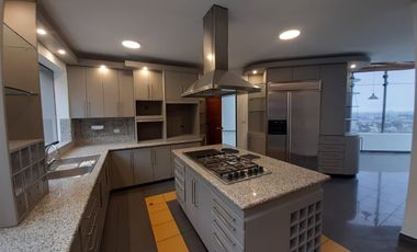 Espectacular casa en alquiler con vista panorámica, piscina y amplios espacios en Las Casuarinas