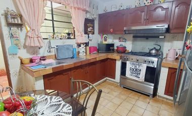 VENDO HERMOSA CASA EN CHORRILLOS
