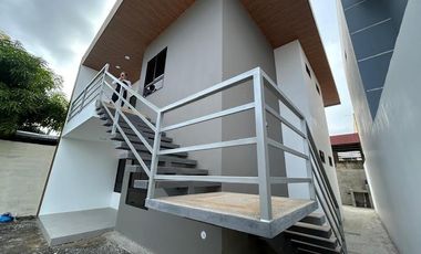 SE VENDEN DOS DEPARTAMENTOS DENTRO DE URBANIZACIÓN - EXCELENTE UBICACIÓN