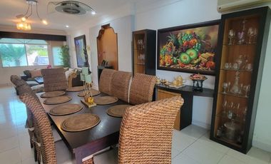 En alquiler casa full amoblada de 5 dormitorios en La Fontana, sector el Tornero, via Samborondon