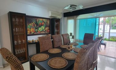 En alquiler casa full amoblada de 5 dormitorios en La Fontana, sector el Tornero, via Samborondon