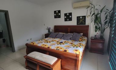 En alquiler casa full amoblada de 5 dormitorios en La Fontana, sector el Tornero, via Samborondon