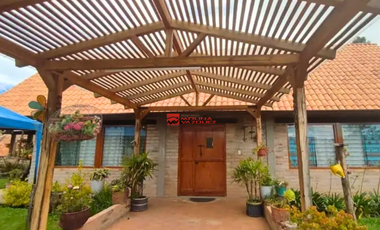 En Venta Casa De Campo DE 1890 m2 en El Sector De Tarqui