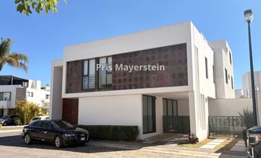 RENTA CASA EN CLUSTER CAMPECHE LOMAS DE ANGELOPOLIS, PUEBLA