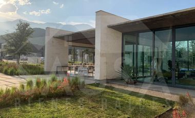 Casa en renta Fontana Residencial, Fraccionamiento privado