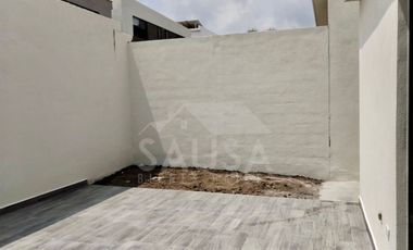 Casa en renta Fontana Residencial, Fraccionamiento privado