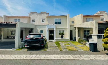 CASA EN RENTA EN VILLAS DEL CASTAÑO III, METEPEC.