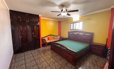 edificio de venta en zona comercial de manta