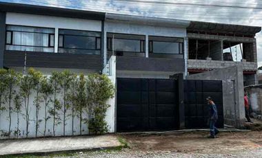 Venta Casa de 3 Dormitorios por estrenar cerca a Ruta Viva en Tumbaco