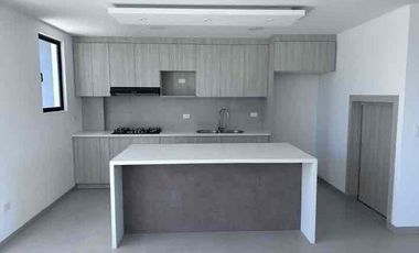 Venta Casa de 3 Dormitorios por estrenar cerca a Ruta Viva en Tumbaco