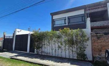 Venta Casa de 3 Dormitorios por estrenar cerca a Ruta Viva en Tumbaco