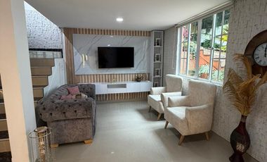 ARRIENDO CASA BIFAMILIAR - ENVIGADO