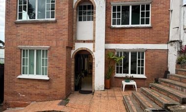 ARRIENDO CASA BIFAMILIAR - ENVIGADO