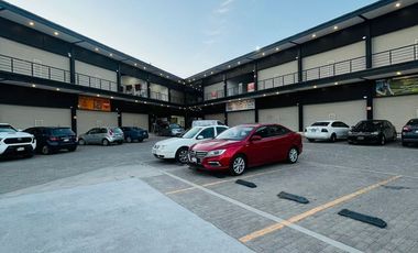 ¡Ubicación PREMIUM! Local en Blvd. Peñaflor: ¡Que todos te vean! 👀