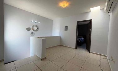 Casa en venta en Real de Quiroga – Sección Madrigal
