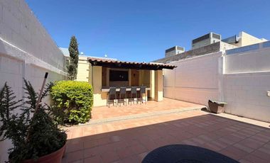 Casa en venta en Real de Quiroga – Sección Madrigal