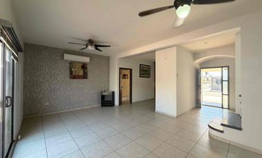 Casa en venta en Real de Quiroga – Sección Madrigal