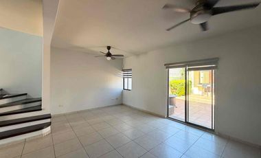 Casa en venta en Real de Quiroga – Sección Madrigal