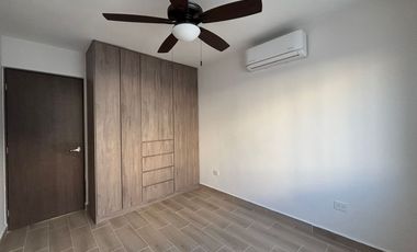 Casa con 140 m² Superficie de Terreno y 3 Recámaras en Renta en Montellán