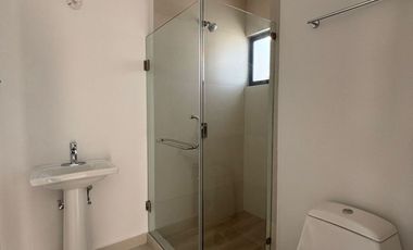 Casa con 140 m² Superficie de Terreno y 3 Recámaras en Renta en Montellán