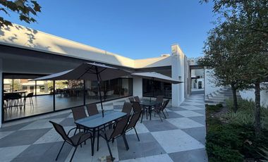 Casa con 140 m² Superficie de Terreno y 3 Recámaras en Renta en Montellán