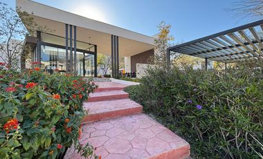 Casa con 140 m² Superficie de Terreno y 3 Recámaras en Renta en Montellán