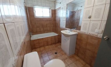 Casa en venta en Quilpué recién remodelada y con terreno