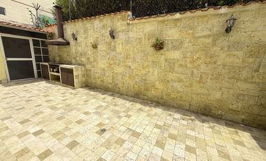 LINDO DEPARTAMENTO CON JARDÍN DE ARRIENDO/ALQUILER EN LA COMARCA CUMBAYÁ!!